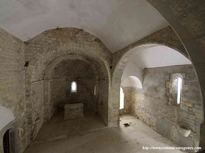 Panorámica de la cabecera desde el interior